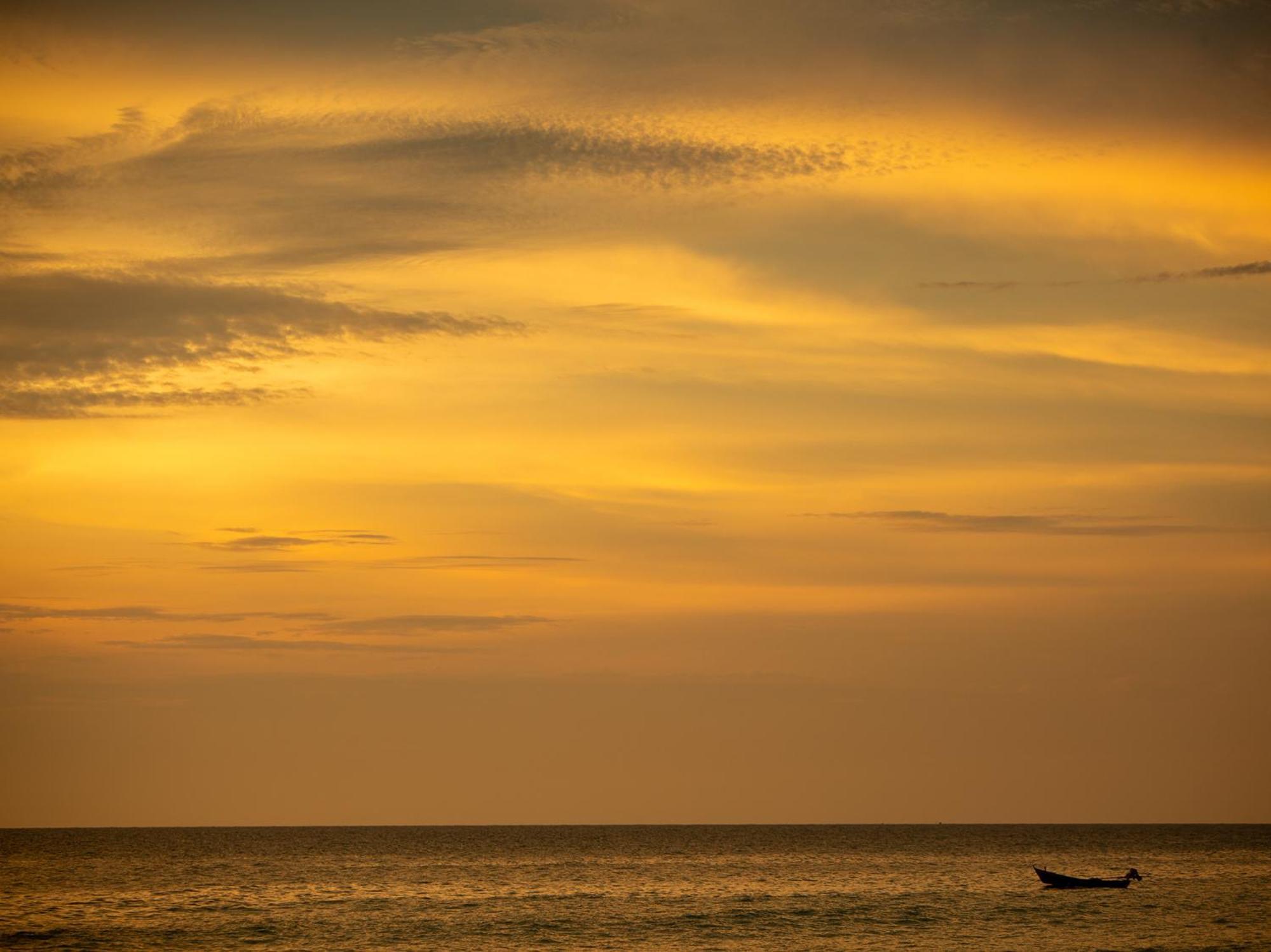 Malaiwana Residences Nai Thon Bagian luar foto